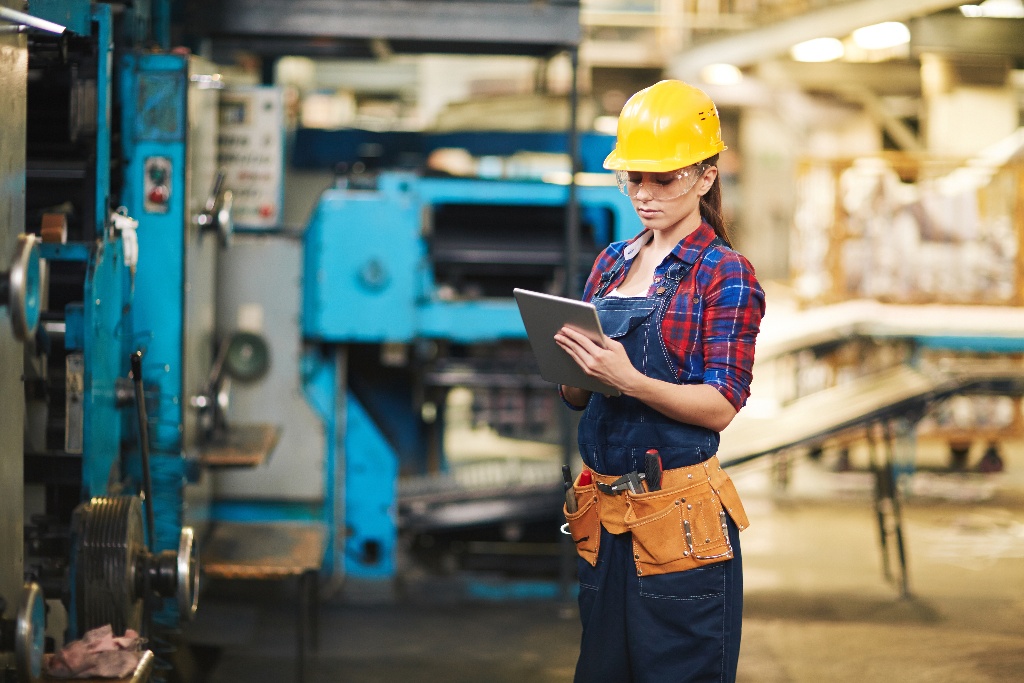 get the white paper Remote Manufacturing in Today's World